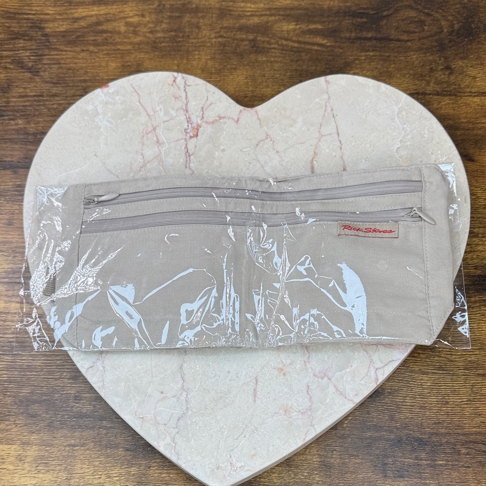 NWT Rick Steves Beige Travel Waist Pouch